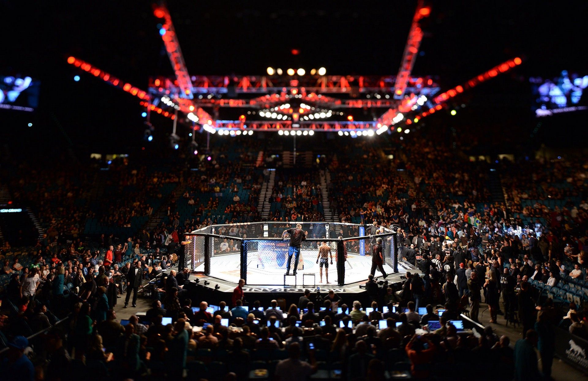 mma streaming: mma organisationen und ufc wettanbieter, die UFC live streaming service bieten
